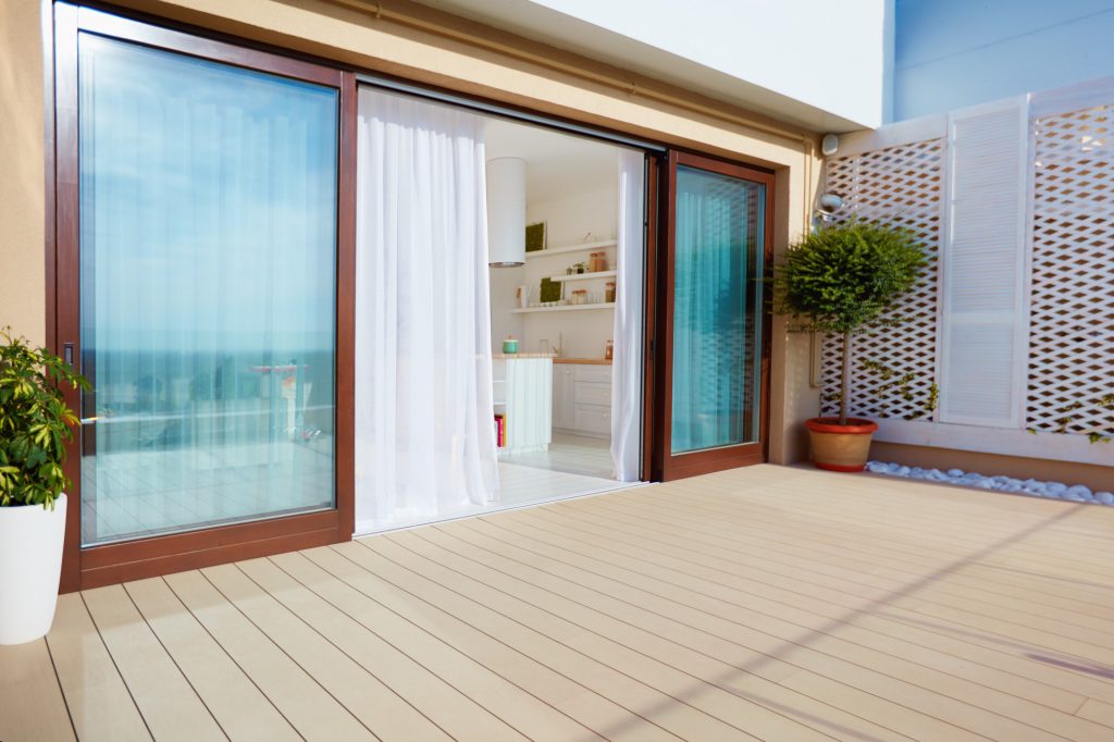 5 Reasons to Get Glass Sliding Doors for Patio Areas