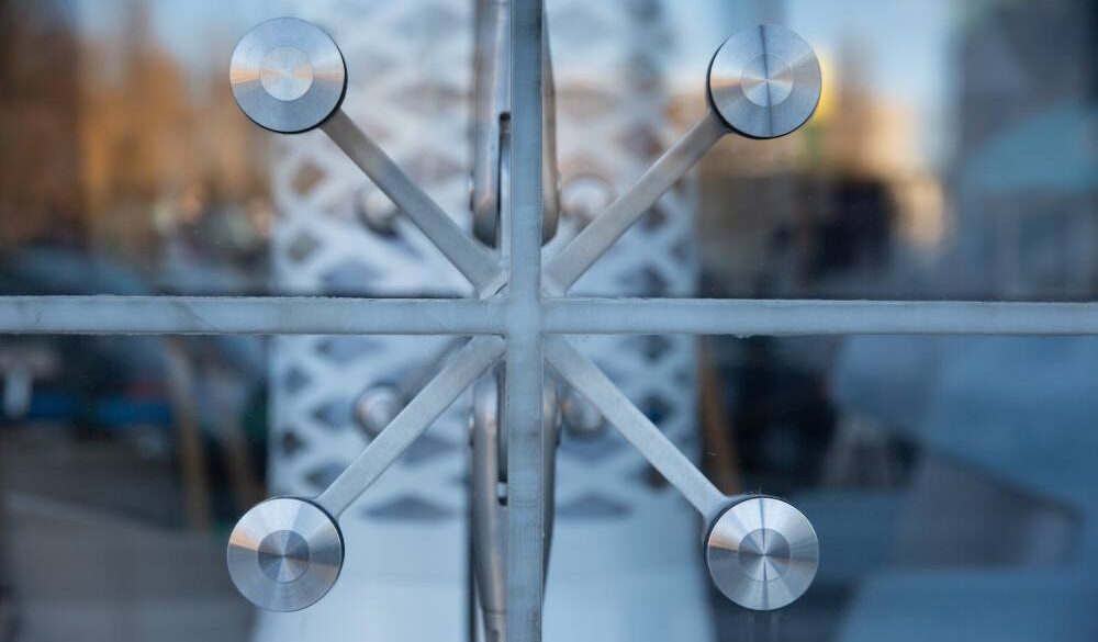 Tempered Glass Vs. Laminated Glass Choosing The Right Option