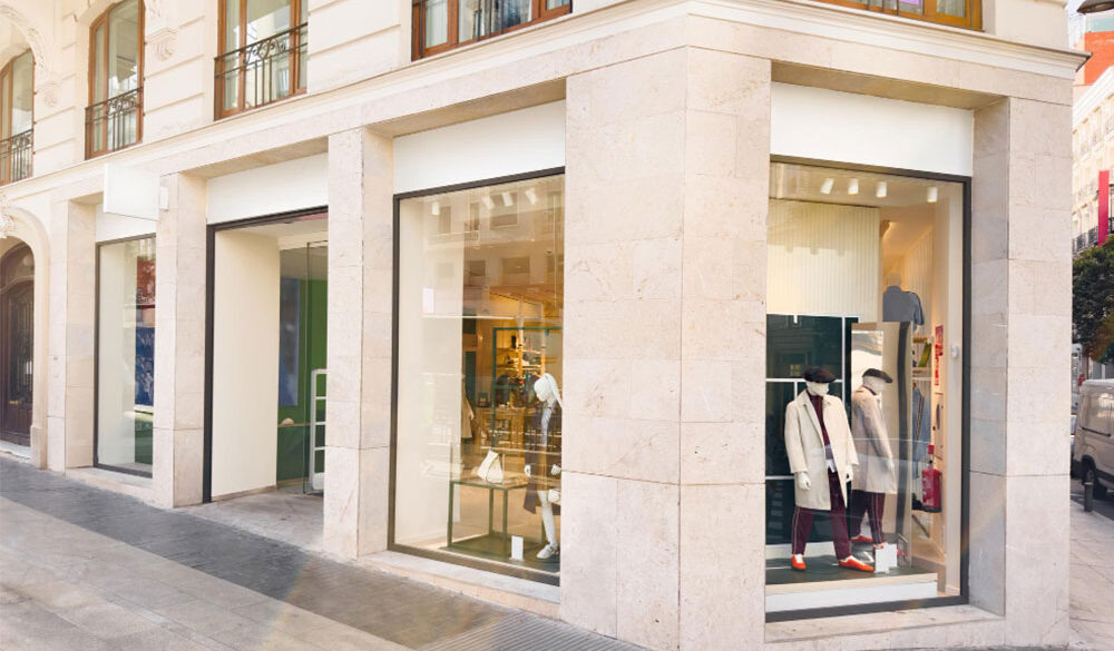 a guide to different types of storefront glass